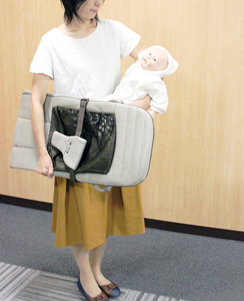 バウンシングシートはママの強い味方！抱っこ大好き赤ちゃんもご機嫌に | べびちぇる by リッチェル