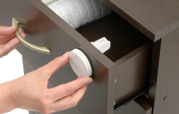 まずはここから 赤ちゃんを思わぬ危険から守る 室内の安全対策３選 べびちぇる By リッチェル