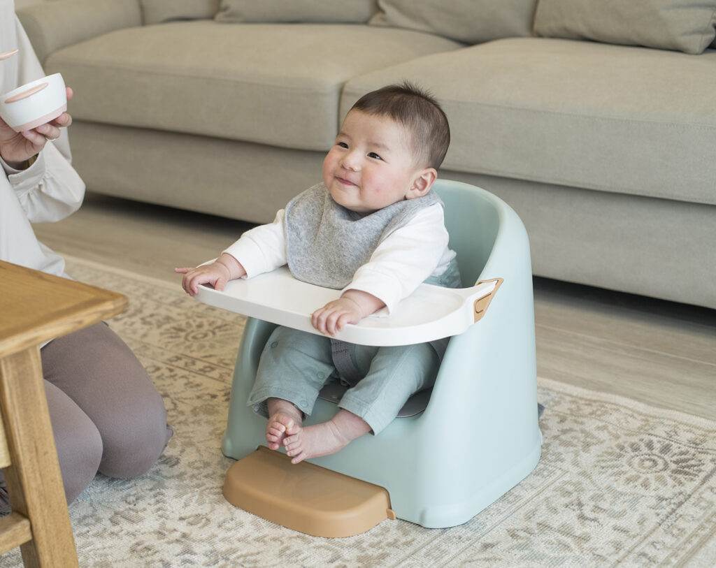 廃盤品【ベビービョルン】 ハイチェア　ホワイト　ハーネスなし BABY BJORN ハイチェア ハーネス無し ホワイト ベビービョルン