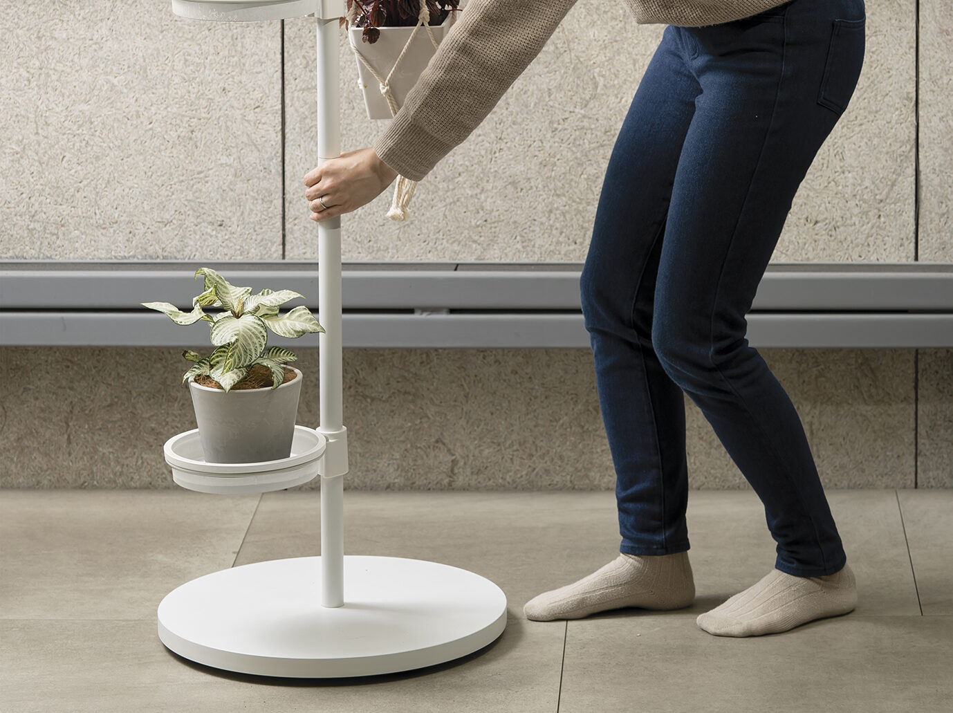 リッチェル ボタニー ハンギングスタンド〔スタンドのみ〕 ホワイト〔代引不可〕 吊鉢を美しく飾る「ボタニーハンギングポール・スタンド